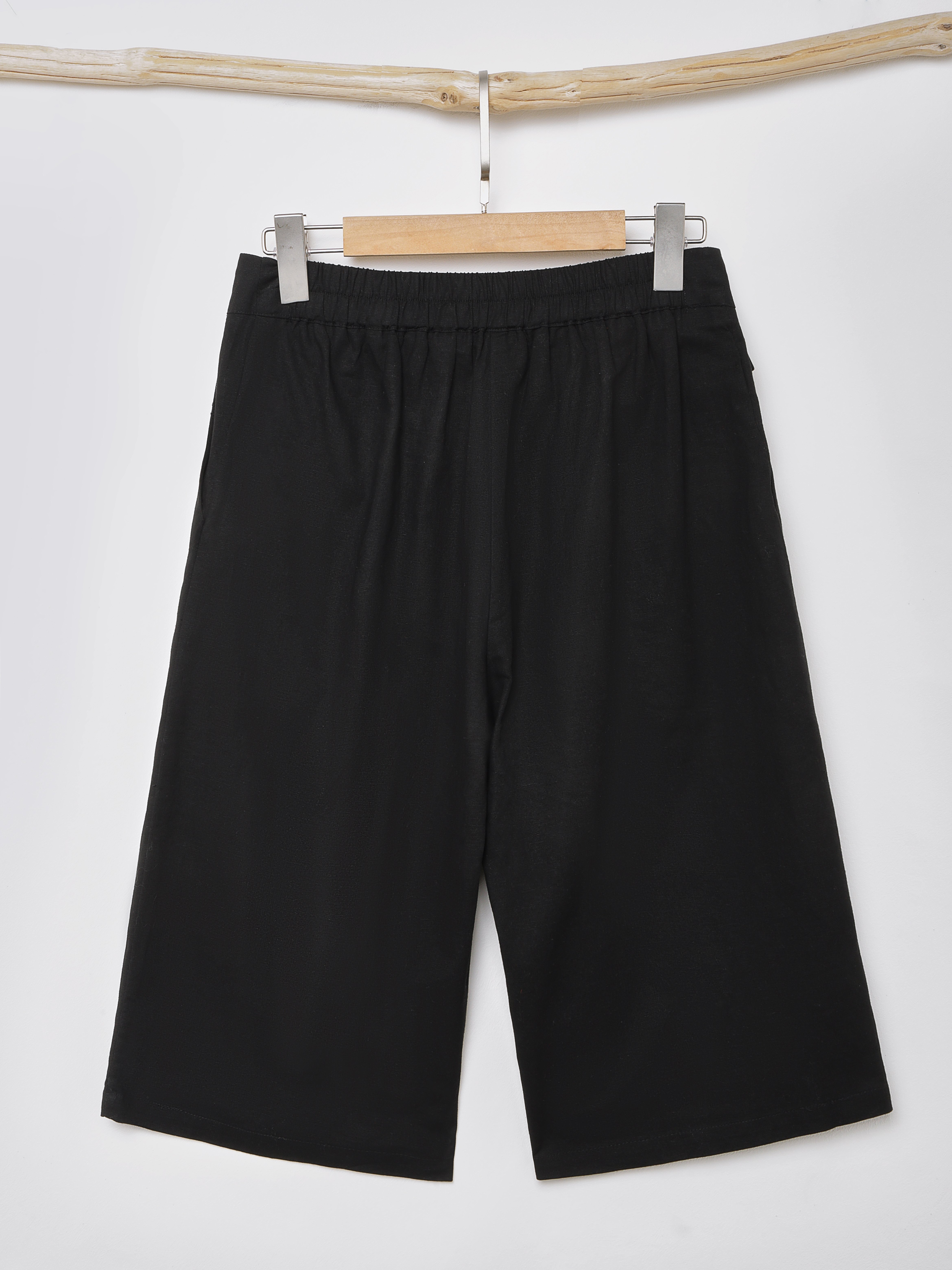Linen Plain Pocket Design Shorts